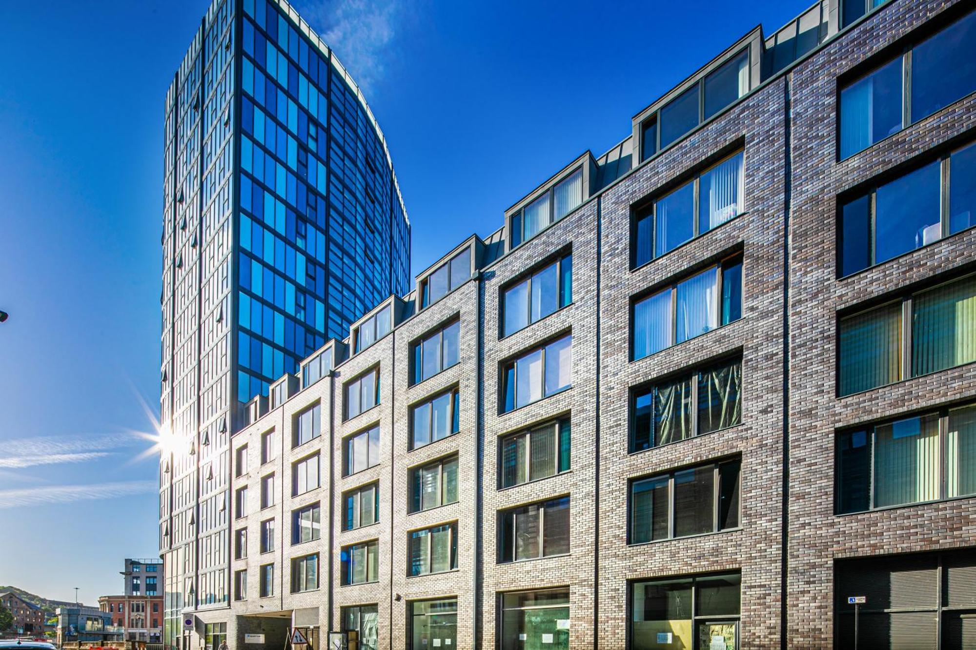 Stylish 2 Bed Apt 18 - City Centre, Free Parking, Espresso Machine & Netflix - Hosted By Stay Host Save 셰필드 외부 사진