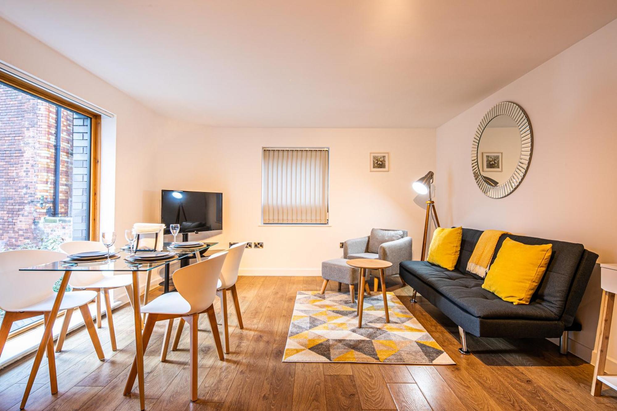 Stylish 2 Bed Apt 18 - City Centre, Free Parking, Espresso Machine & Netflix - Hosted By Stay Host Save 셰필드 외부 사진