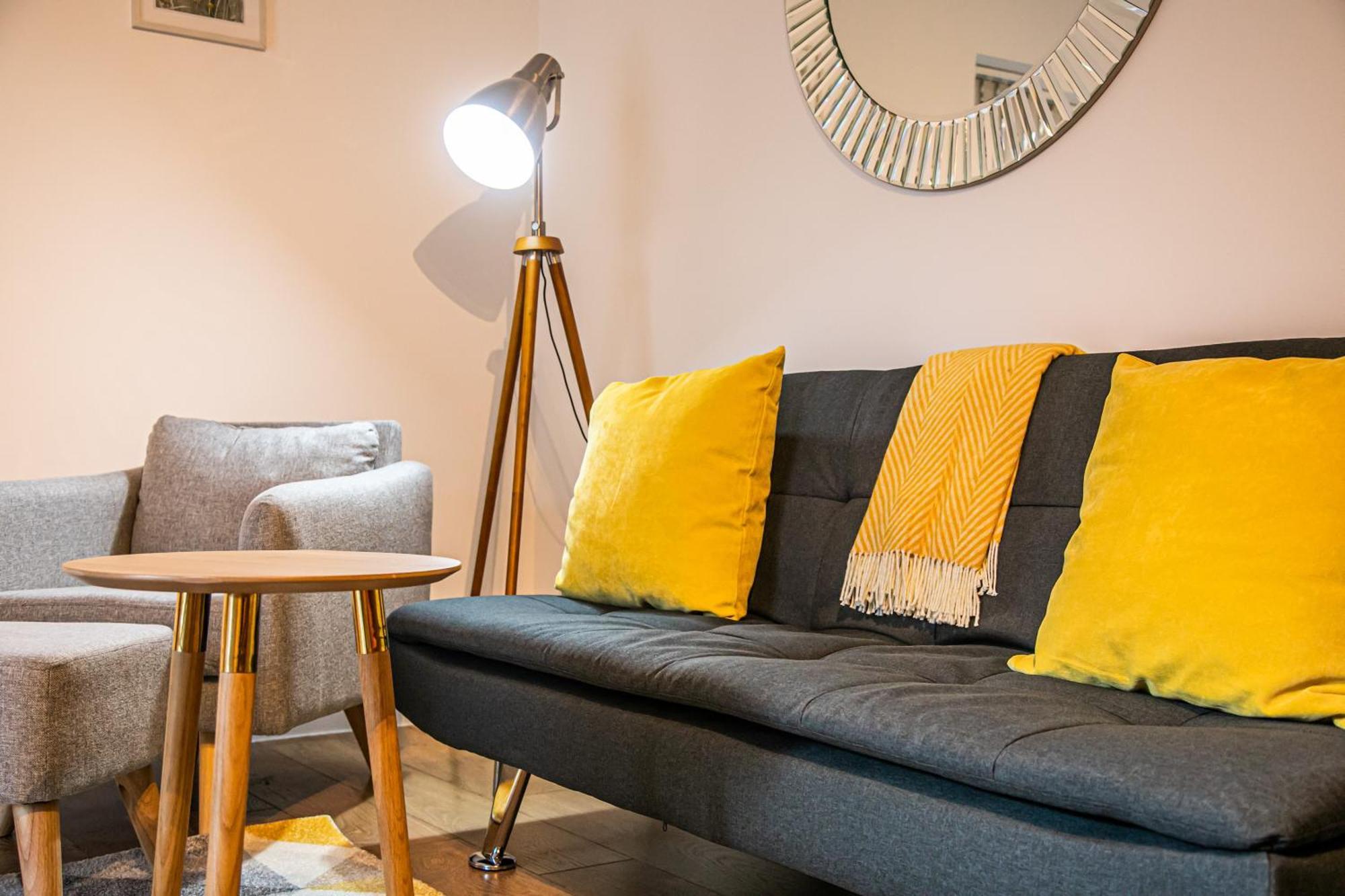 Stylish 2 Bed Apt 18 - City Centre, Free Parking, Espresso Machine & Netflix - Hosted By Stay Host Save 셰필드 외부 사진
